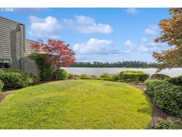 5758 S RIVERPOINT Ln, Portland, OR 97239