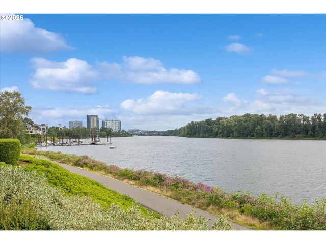 5758 S RIVERPOINT Ln, Portland, OR 97239