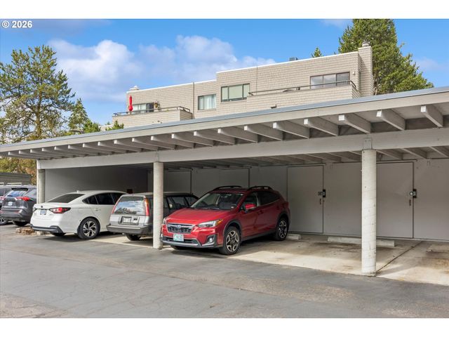 5758 S RIVERPOINT Ln, Portland, OR 97239
