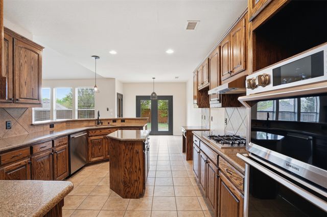 2013 Chessington Lane, Mckinney, TX 75072