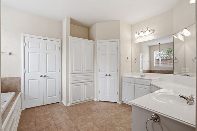 2013 Chessington Lane, Mckinney, TX 75072