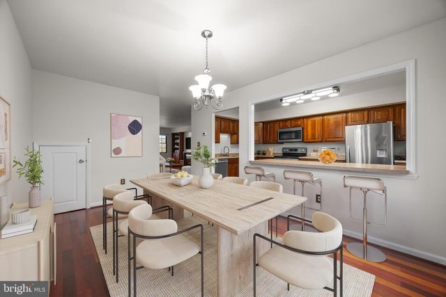 33 BADGER GATE CT, Baltimore, MD 21228