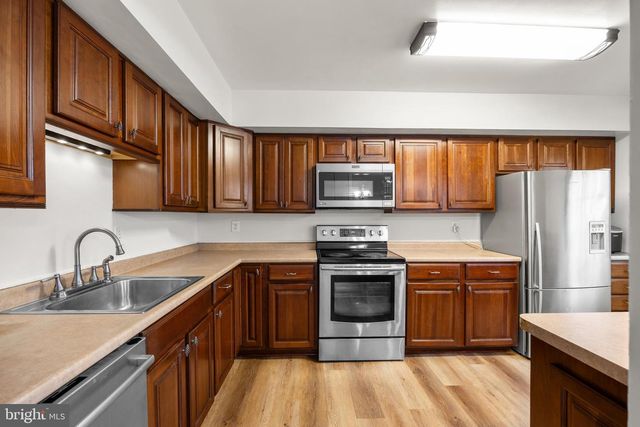 33 BADGER GATE CT, Baltimore, MD 21228