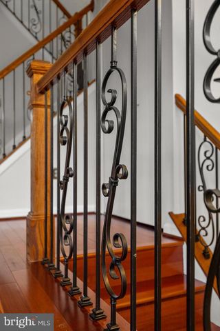 33 BADGER GATE CT, Baltimore, MD 21228