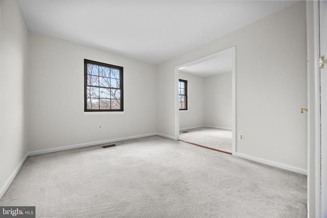 33 BADGER GATE CT, Baltimore, MD 21228