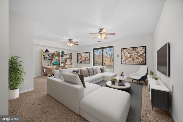 33 BADGER GATE CT, Baltimore, MD 21228