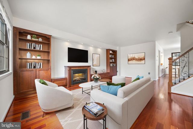 33 BADGER GATE CT, Baltimore, MD 21228