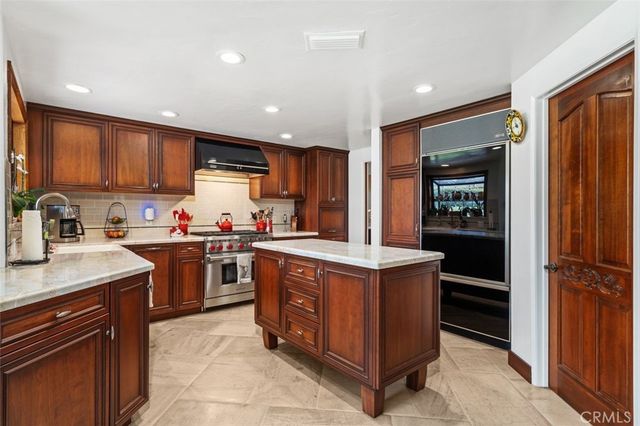 2085 Kaia Lane, Sierra Madre, CA 91024