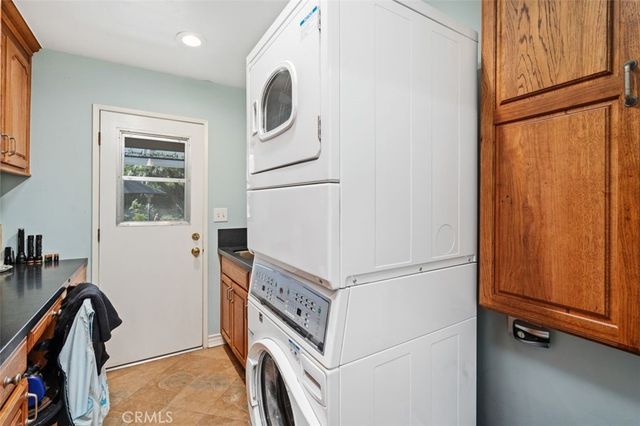 2085 Kaia Lane, Sierra Madre, CA 91024