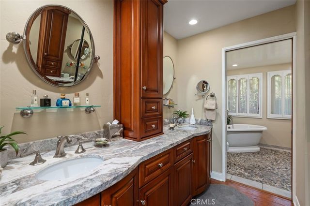 2085 Kaia Lane, Sierra Madre, CA 91024