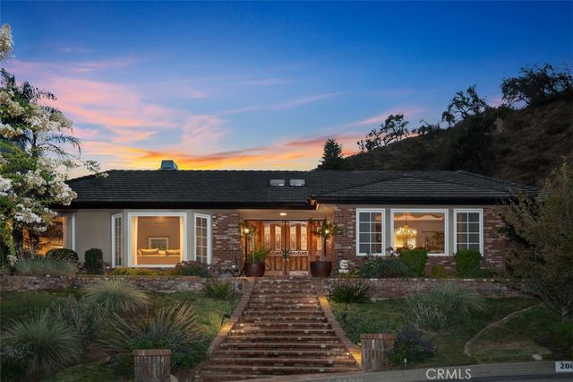 2085 Kaia Lane, Sierra Madre, CA 91024
