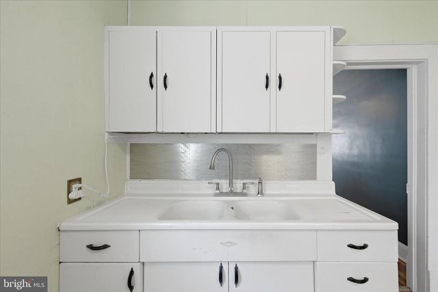 406 HIGHLAND AVE, Winchester, VA 22601
