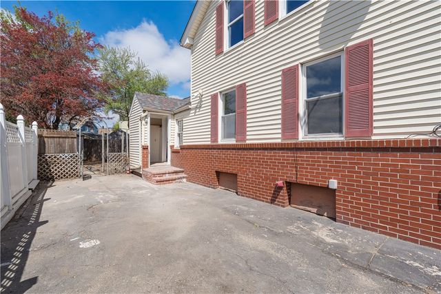 8 Fenner Street, Pawtucket, RI 02860
