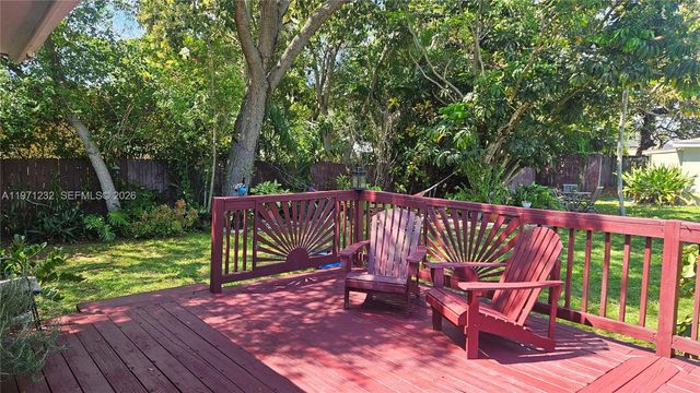 265 NE 116th St, Miami, FL 33161