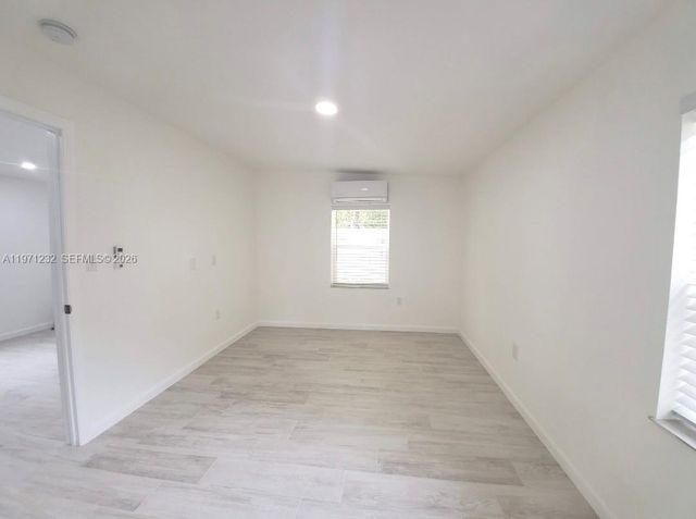 265 NE 116th St, Miami, FL 33161