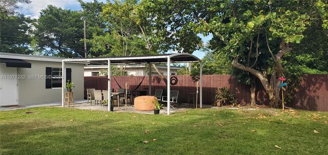 265 NE 116th St, Miami, FL 33161