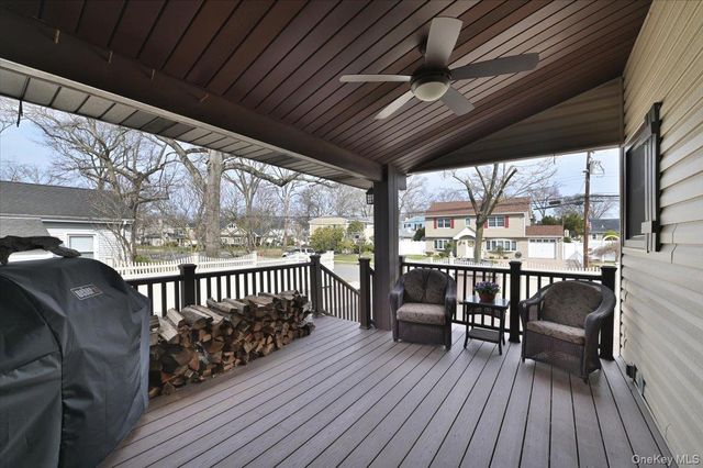 2 Oak Place, Massapequa, NY 11758