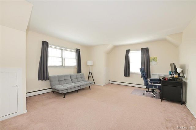 2 Oak Place, Massapequa, NY 11758
