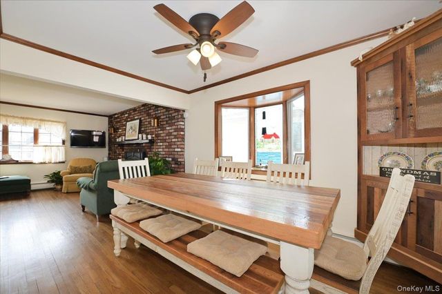 2 Oak Place, Massapequa, NY 11758