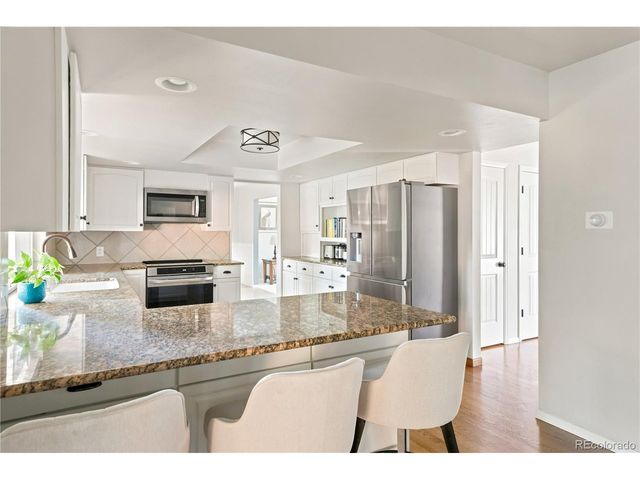 7219 W Fairview Dr, Littleton, CO 80128