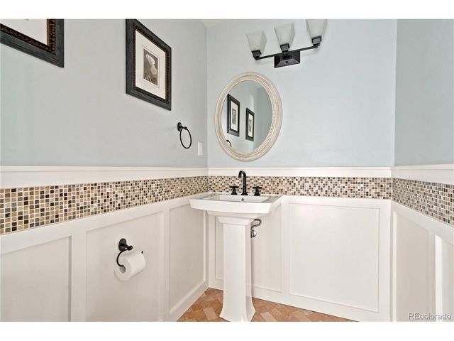 7219 W Fairview Dr, Littleton, CO 80128