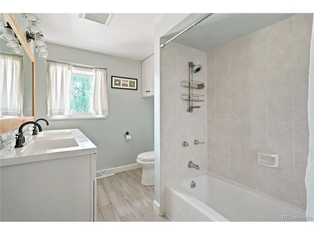 7219 W Fairview Dr, Littleton, CO 80128