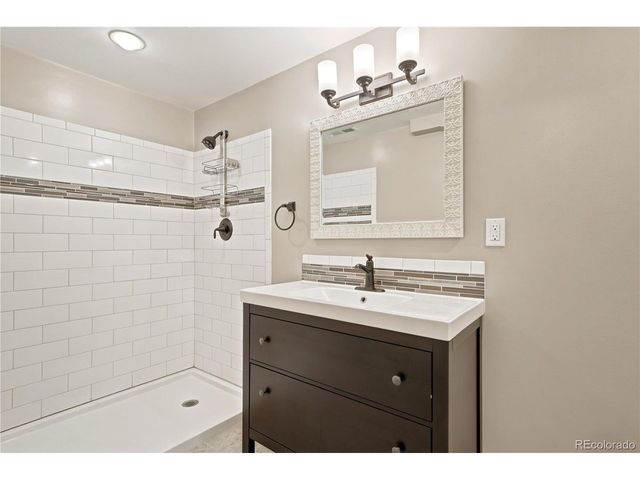 7219 W Fairview Dr, Littleton, CO 80128
