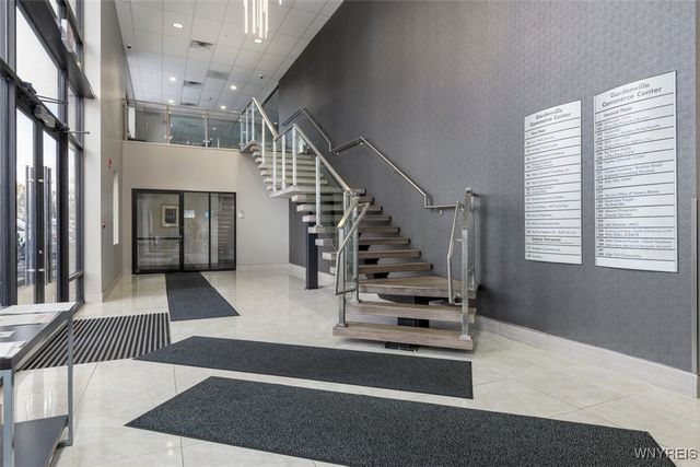 40 Gardenville Parkway West, West Seneca, NY 14224