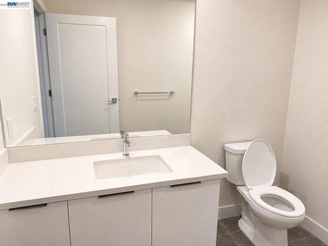3698 Vision Cmn 521, Fremont, CA 94538