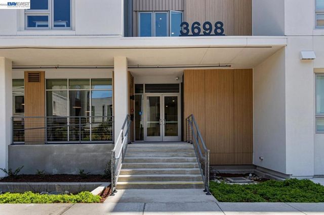 3698 Vision Cmn 521, Fremont, CA 94538