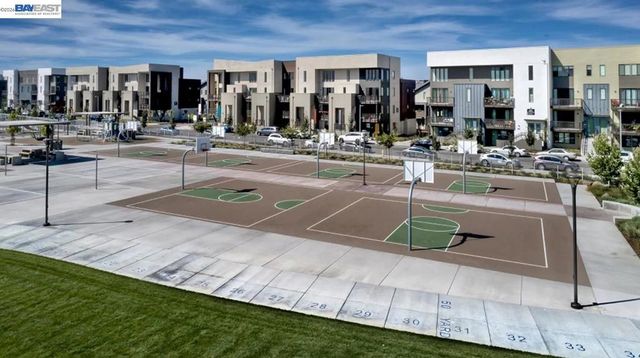 3698 Vision Cmn 521, Fremont, CA 94538