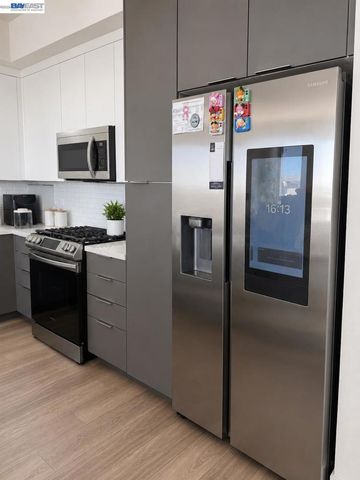 3698 Vision Cmn 521, Fremont, CA 94538