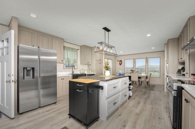 505 Philippi Rd, Wartrace, TN 37183