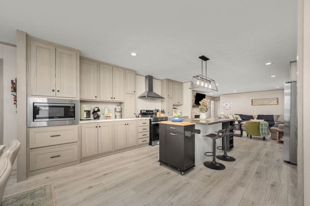 505 Philippi Rd, Wartrace, TN 37183