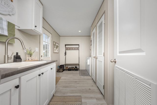 505 Philippi Rd, Wartrace, TN 37183