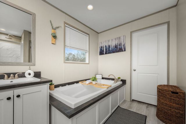 505 Philippi Rd, Wartrace, TN 37183