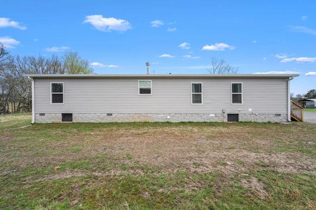 505 Philippi Rd, Wartrace, TN 37183