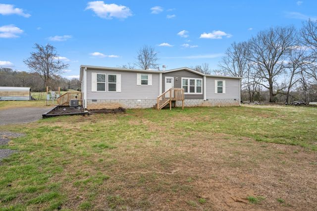 505 Philippi Rd, Wartrace, TN 37183