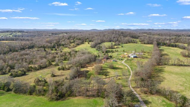 505 Philippi Rd, Wartrace, TN 37183