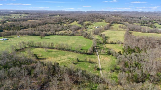 505 Philippi Rd, Wartrace, TN 37183