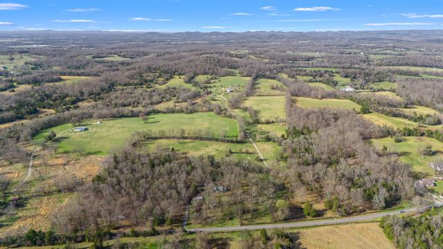 505 Philippi Rd, Wartrace, TN 37183