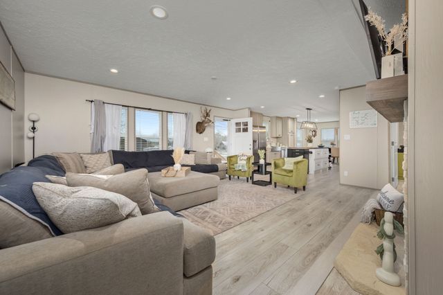 505 Philippi Rd, Wartrace, TN 37183