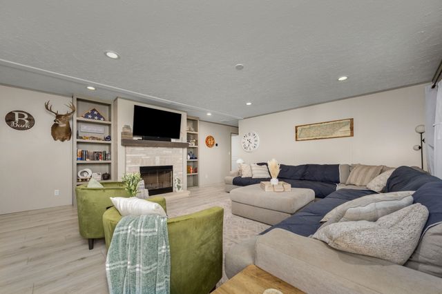 505 Philippi Rd, Wartrace, TN 37183