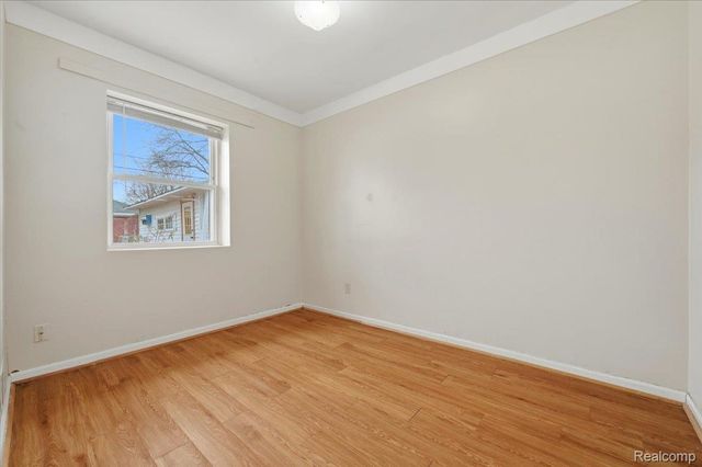 1198 E Hudson Avenue, Madison Heights, MI 48071