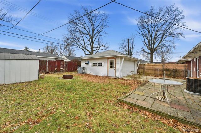 1198 E Hudson Avenue, Madison Heights, MI 48071