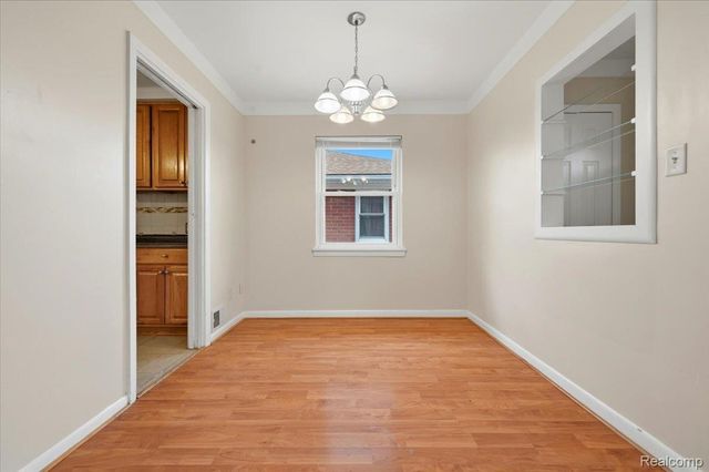 1198 E Hudson Avenue, Madison Heights, MI 48071