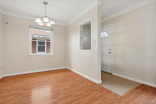 1198 E Hudson Avenue, Madison Heights, MI 48071