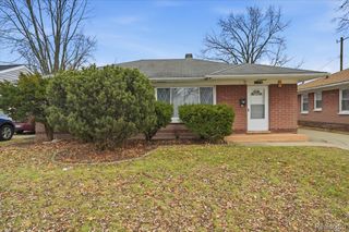 1198 E Hudson Avenue, Madison Heights, MI 48071