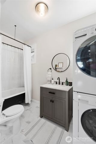 425 Valley Avenue E, Sumner, WA 98390