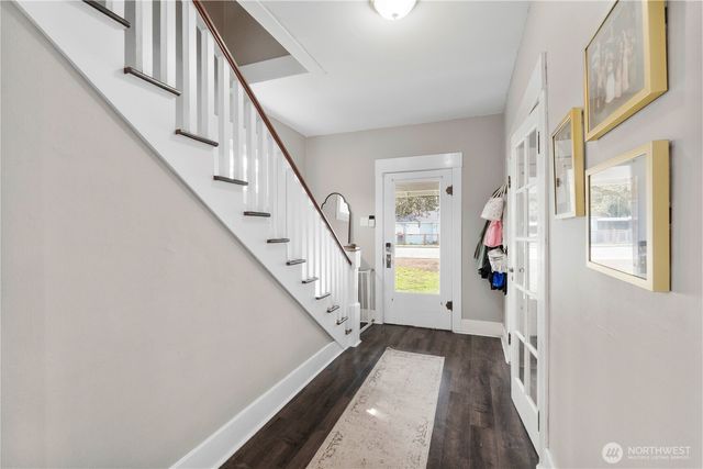 425 Valley Avenue E, Sumner, WA 98390